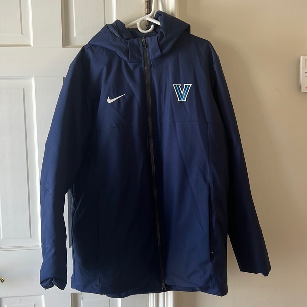 Villanova Nike Team Down Fill Parka Size Large